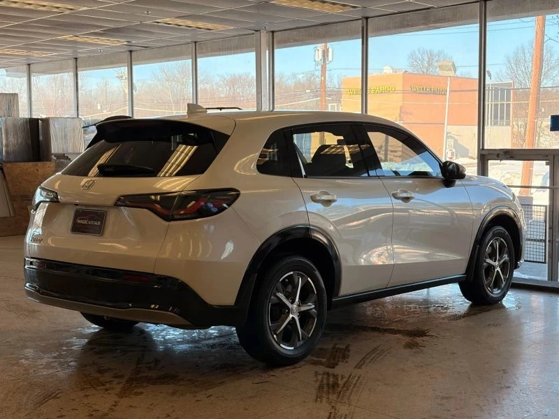 2023 Honda HR-V 3rd Gen - Image 7 of 12