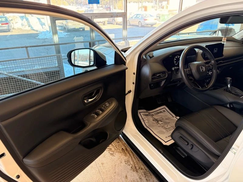 2023 Honda HR-V 3rd Gen - Image 10 of 12