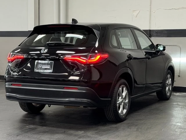 2023 Honda HR-V 3rd Gen - Image 23 of 31