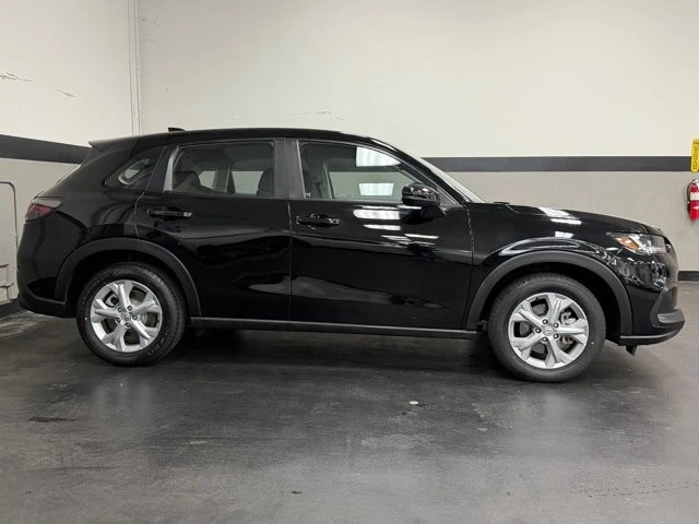 2023 Honda HR-V 3rd Gen - Image 9 of 31