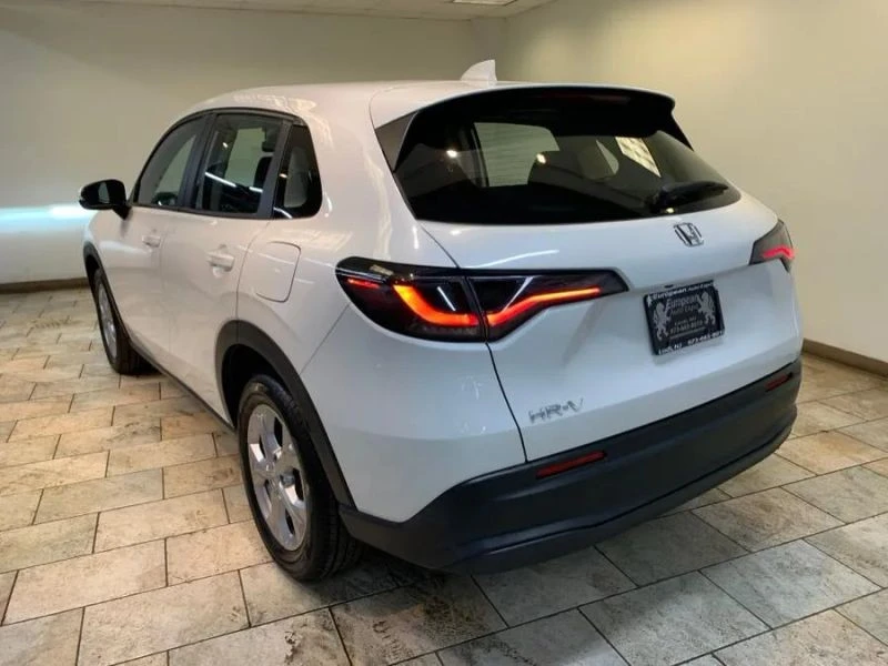 2023 Honda HR-V 3rd Gen - Image 6 of 12