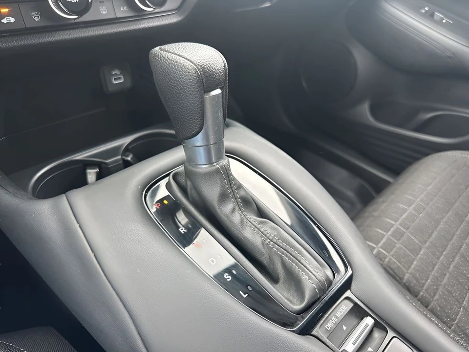 2023 Honda HR-V 3rd Gen - Image 15 of 21