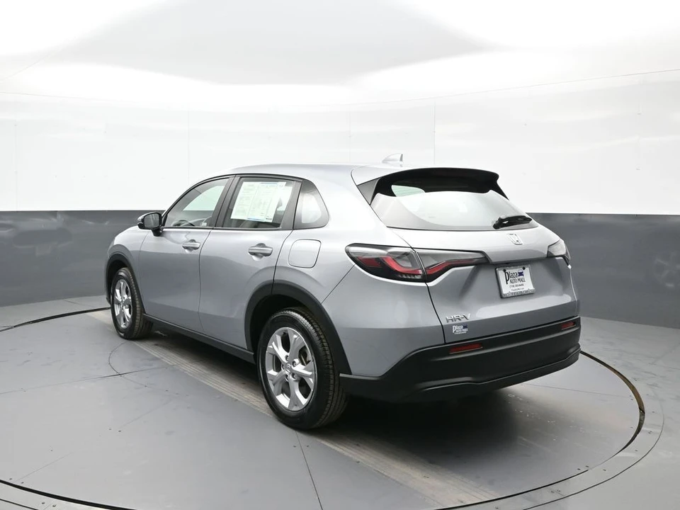 2023 Honda HR-V 3rd Gen - Image 8 of 12