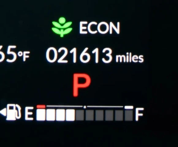 2023 Honda HR-V 3rd Gen - Image 16 of 21