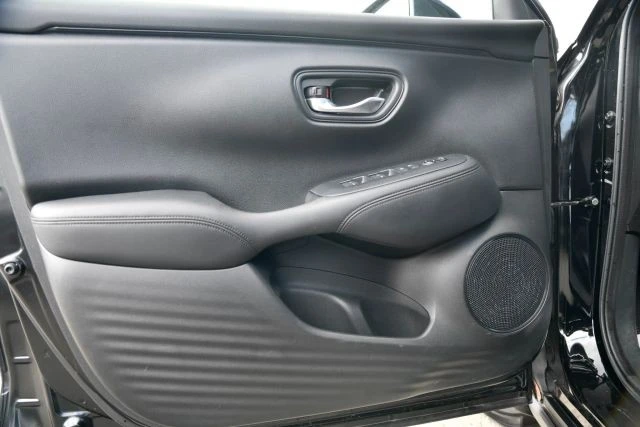 2023 Honda HR-V 3rd Gen - Image 9 of 21