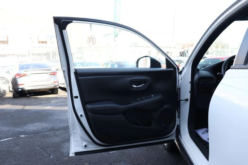 2023 Honda HR-V 3rd Gen - Image 9 of 12