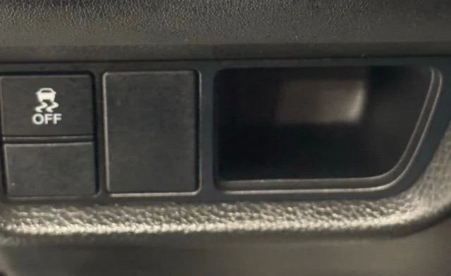 2023 Honda HR-V 3rd Gen - Image 18 of 21