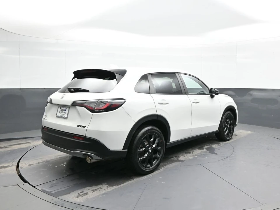2023 Honda HR-V 3rd Gen - Image 6 of 12