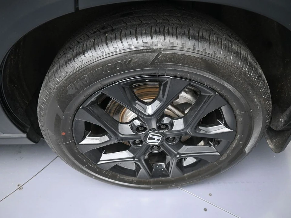 2023 Honda HR-V 3rd Gen - Image 15 of 21