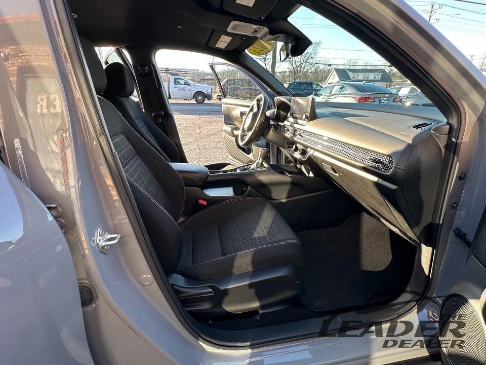 2023 Honda HR-V 3rd Gen - Image 11 of 17