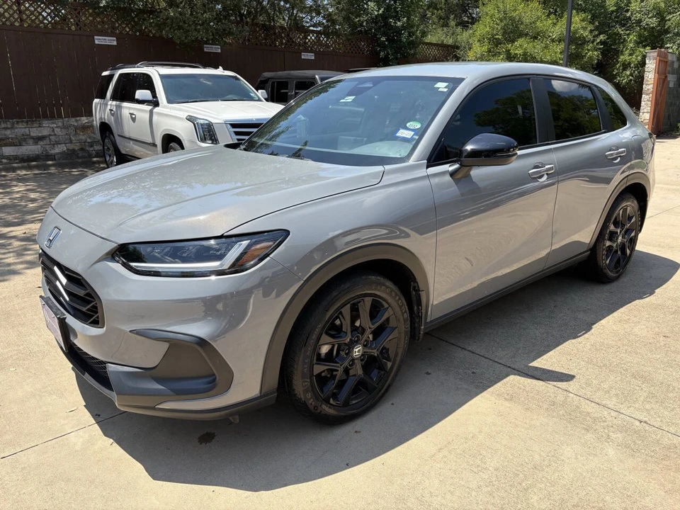 2023 Honda HR-V 3rd Gen - Image 4 of 16