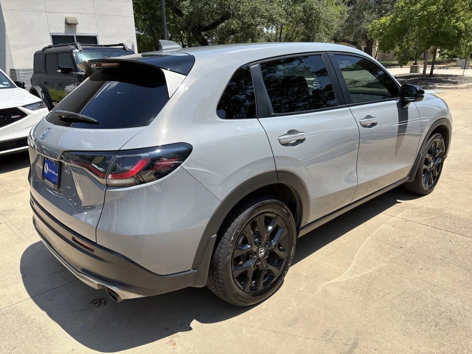 2023 Honda HR-V 3rd Gen - Image 12 of 16