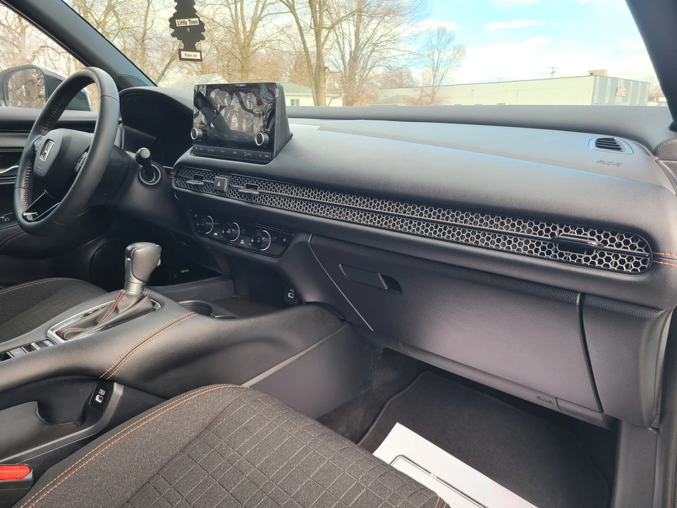 2023 Honda HR-V 3rd Gen - Image 16 of 21