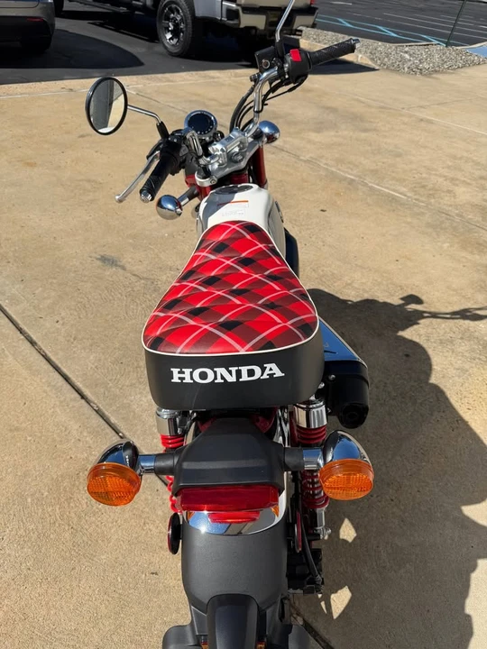 2023 Honda Motorcycles - Image 3 of 4