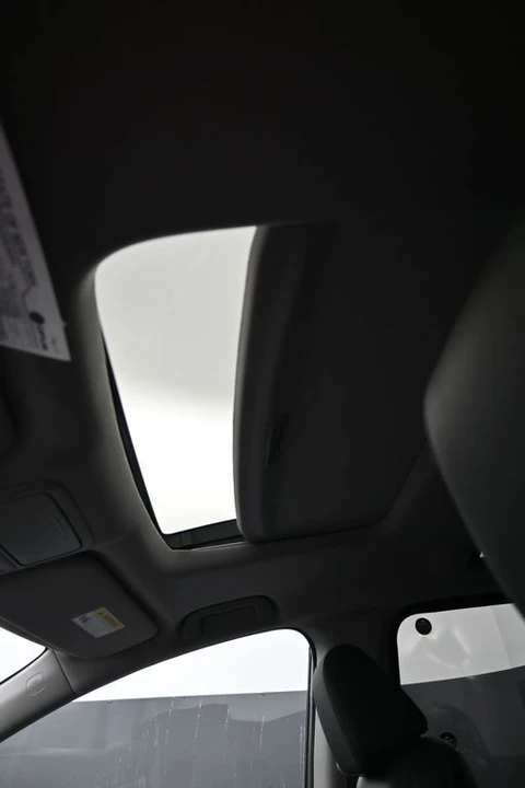 2023 Honda Odyssey - Image 18 of 31