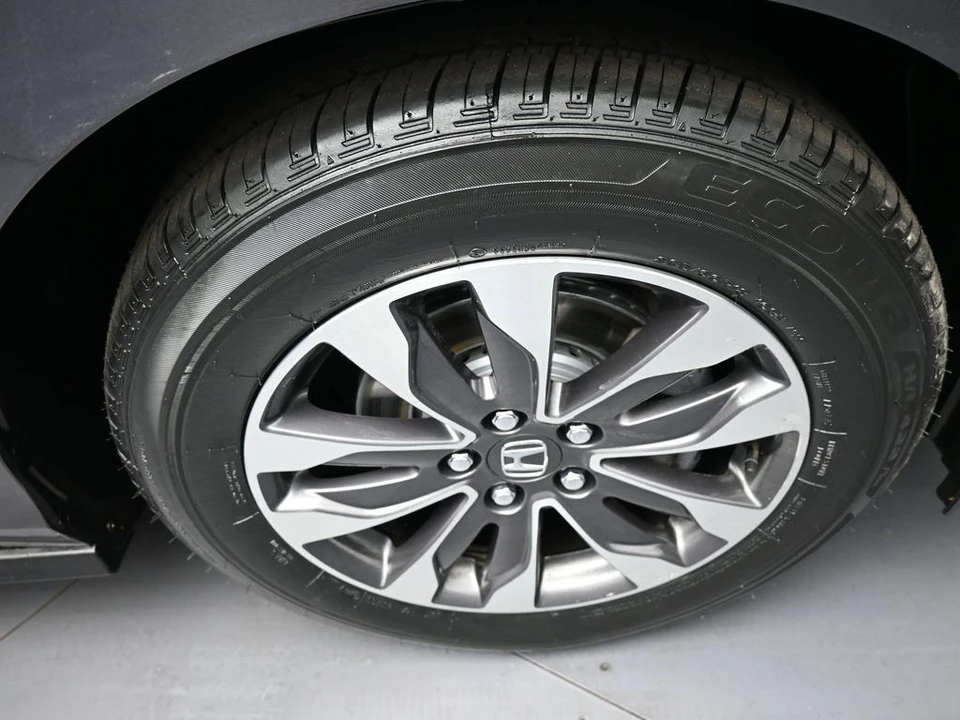2023 Honda Odyssey - Image 13 of 31