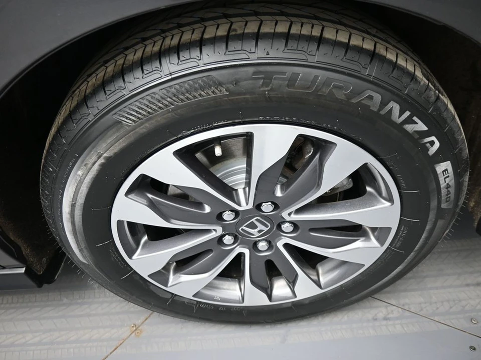 2023 Honda Odyssey - Image 15 of 21