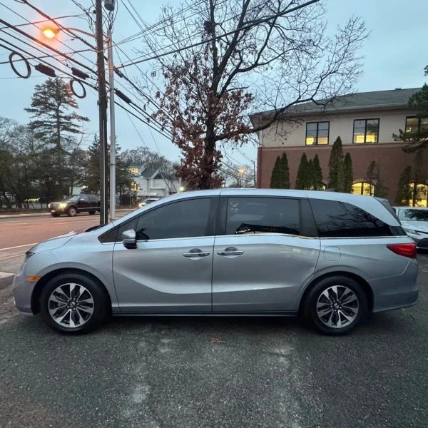 2023 Honda Odyssey - Image 3 of 12