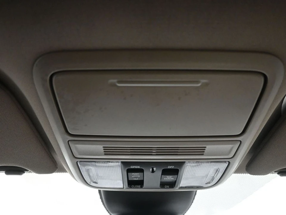 2023 Honda Odyssey - Image 17 of 21