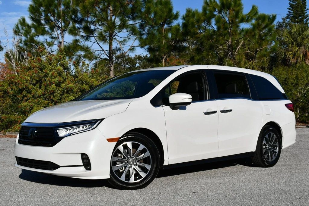 2023 Honda Odyssey - Image 2 of 21