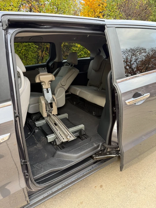 2023 Honda Odyssey - Image 10 of 21