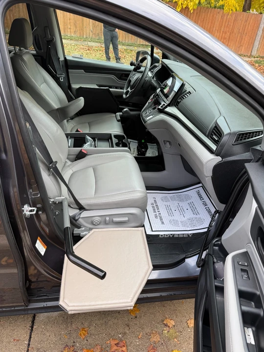 2023 Honda Odyssey - Image 15 of 21