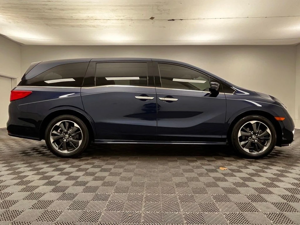 2023 Honda Odyssey - Image 8 of 12