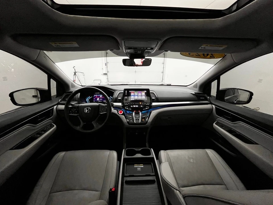 2023 Honda Odyssey - Image 2 of 12