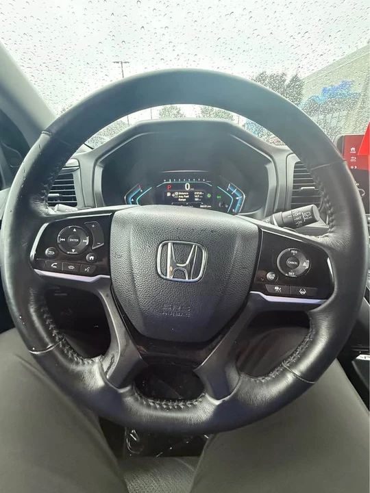2023 Honda Odyssey - Image 16 of 19