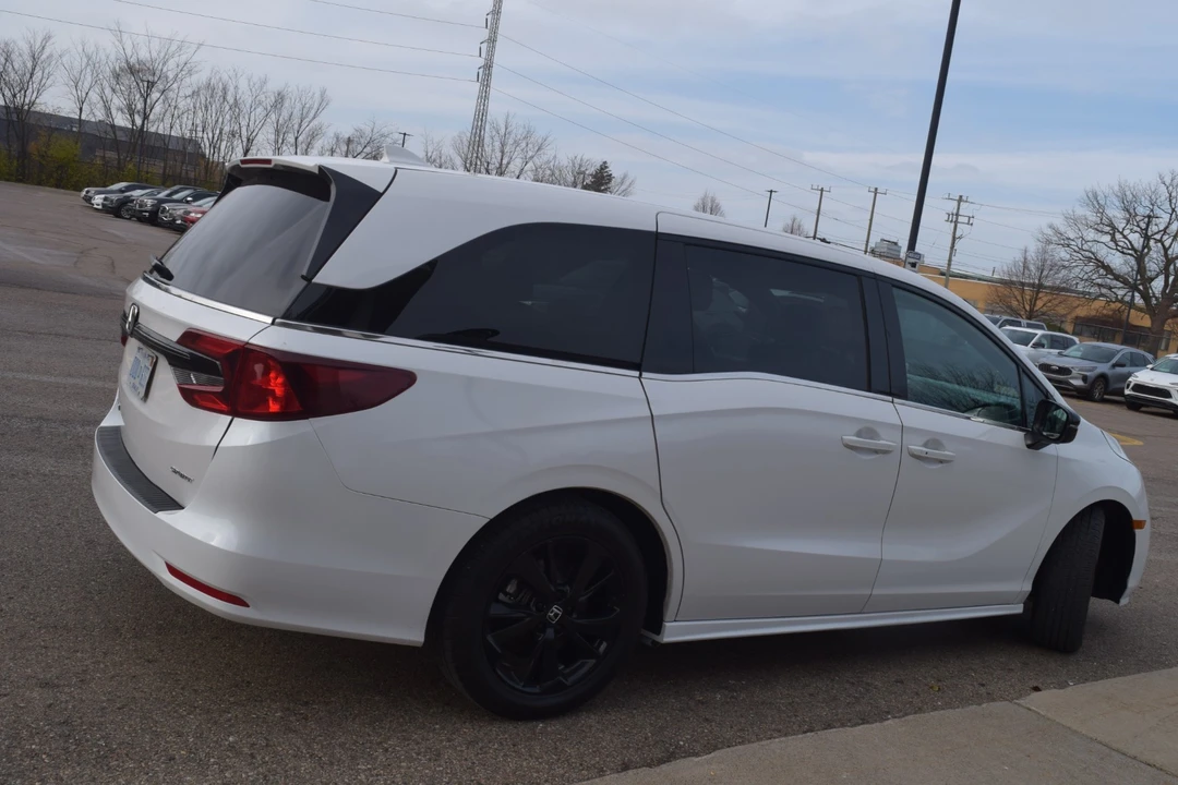 2023 Honda Odyssey - Image 3 of 19
