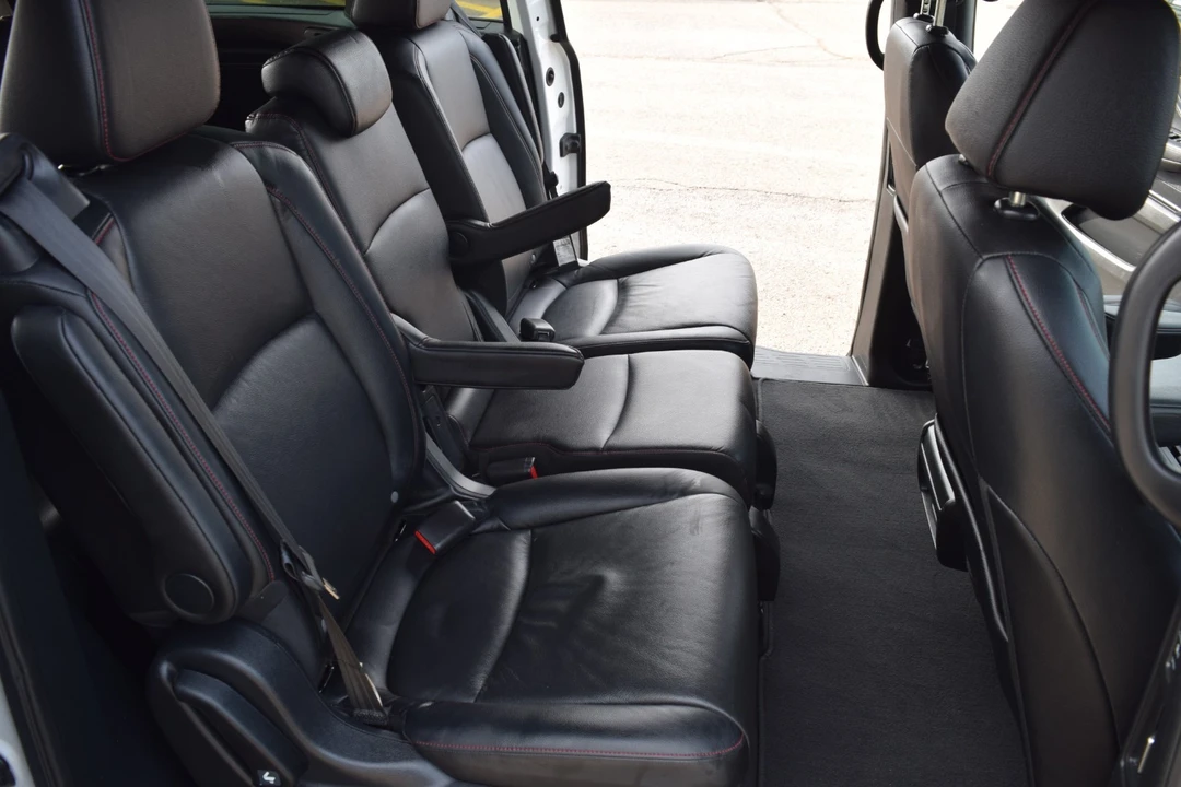 2023 Honda Odyssey - Image 10 of 19