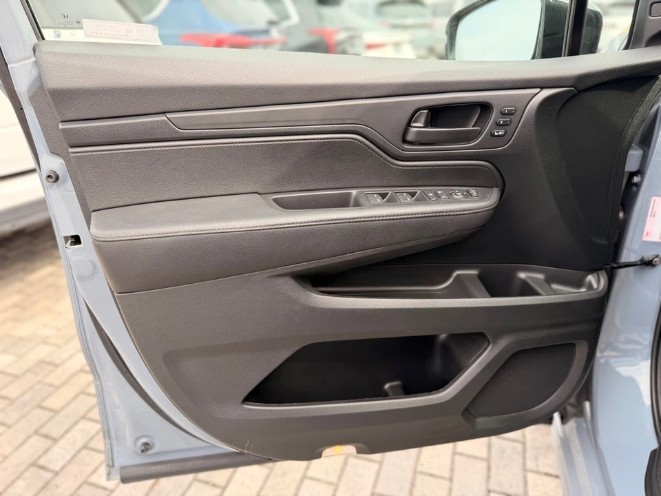 2023 Honda Odyssey - Image 11 of 21