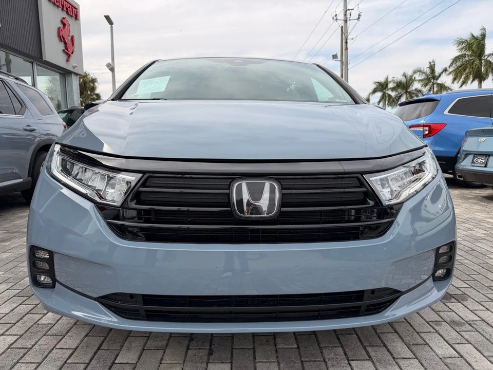 2023 Honda Odyssey - Image 2 of 21