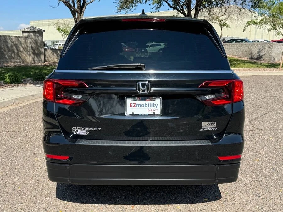 2023 Honda Odyssey - Image 14 of 15