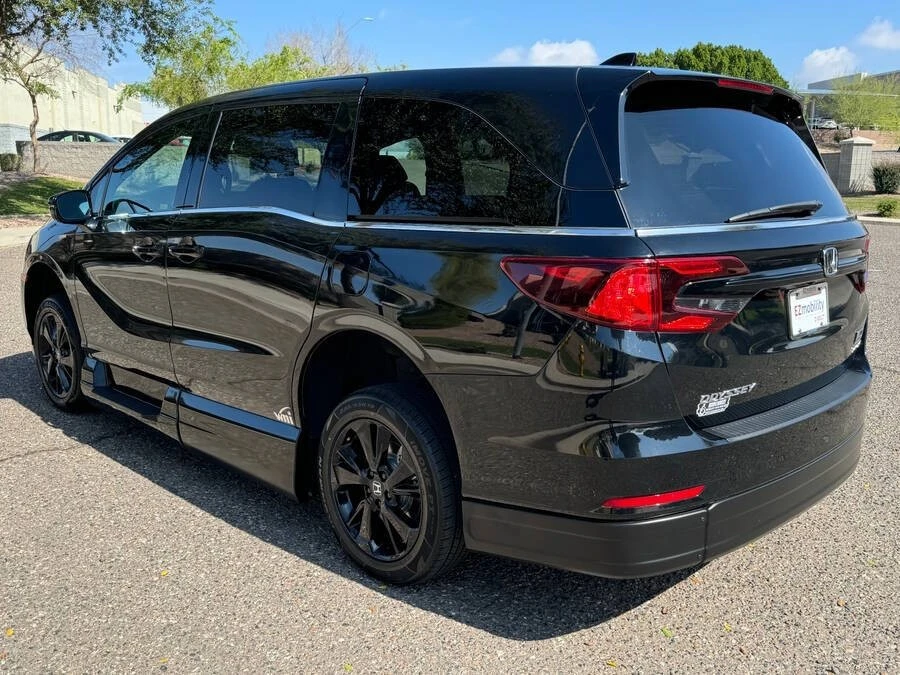 2023 Honda Odyssey - Image 12 of 15