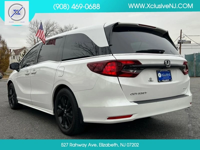 2023 Honda Odyssey - Image 2 of 12