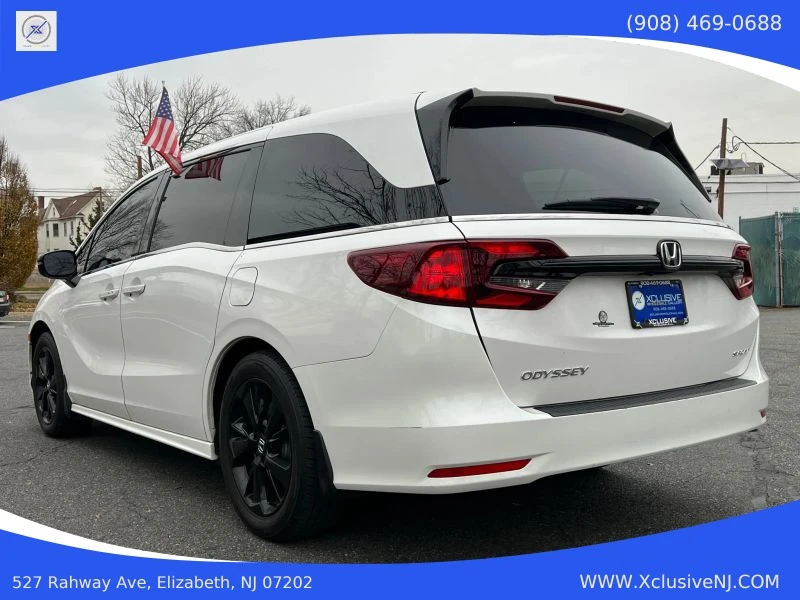 2023 Honda Odyssey - Image 2 of 12