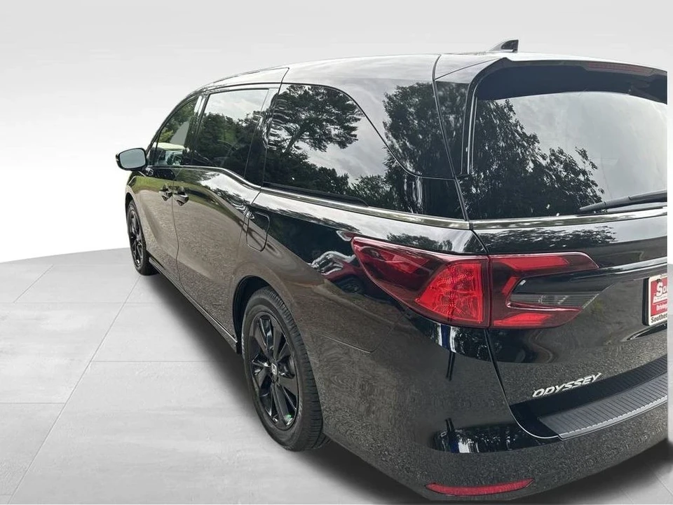 2023 Honda Odyssey - Image 4 of 12