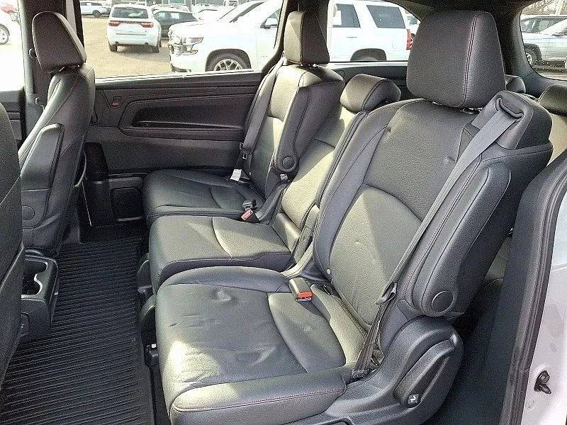2023 Honda Odyssey - Image 11 of 12