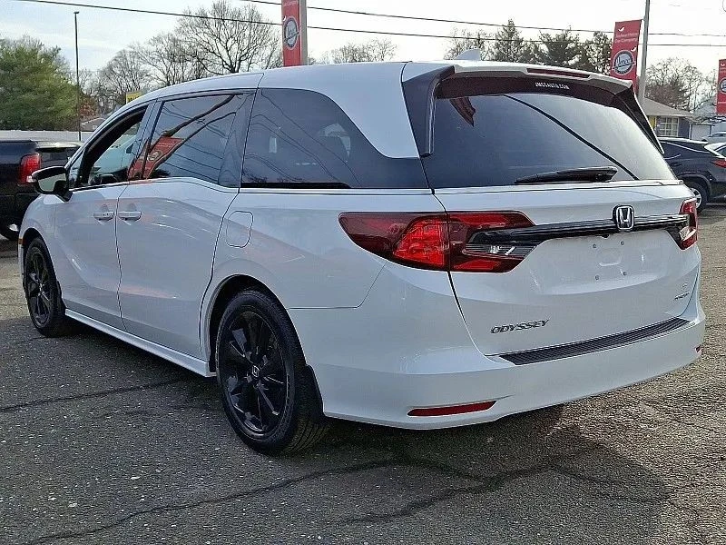 2023 Honda Odyssey - Image 5 of 12