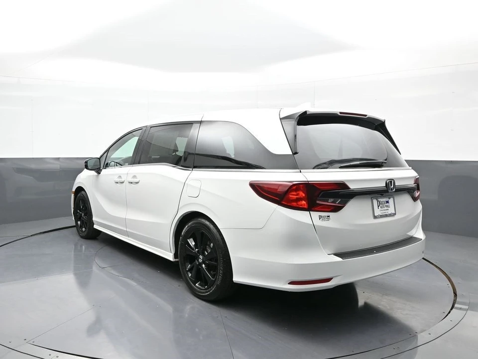 2023 Honda Odyssey - Image 8 of 21