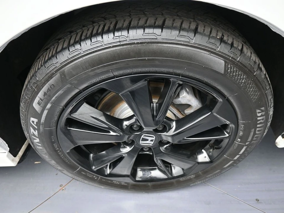 2023 Honda Odyssey - Image 15 of 21