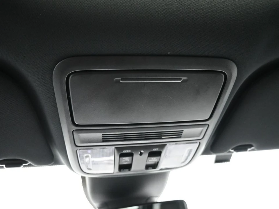 2023 Honda Odyssey - Image 17 of 21