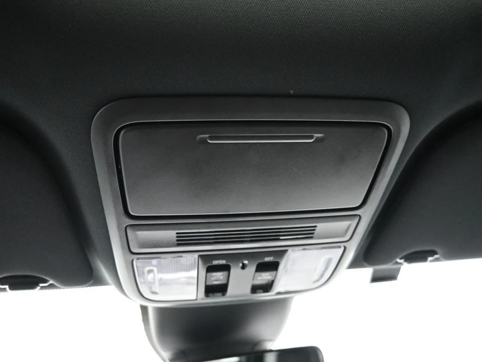 2023 Honda Odyssey - Image 17 of 21