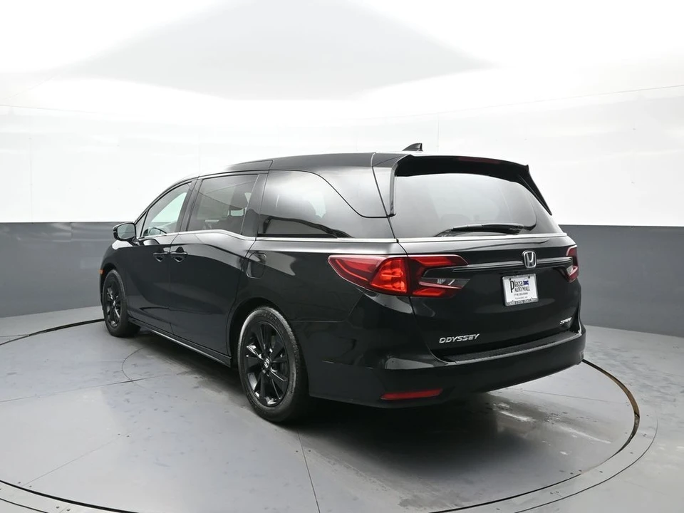 2023 Honda Odyssey - Image 8 of 21