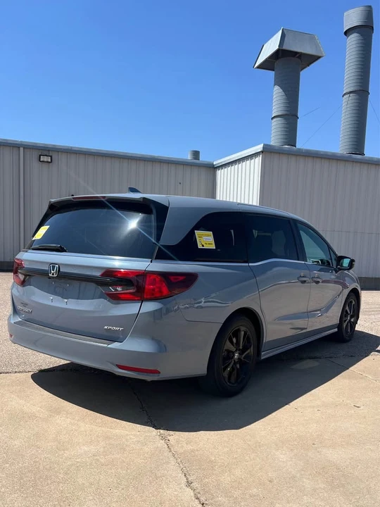 2023 Honda Odyssey - Image 3 of 7