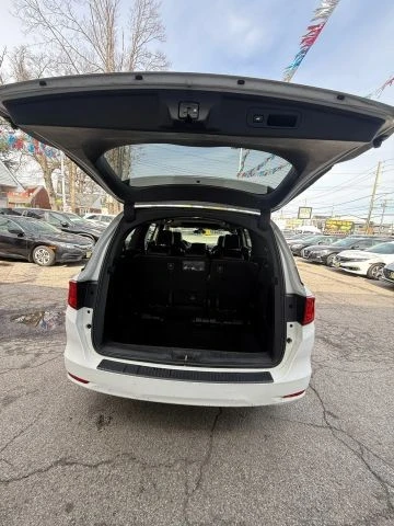 2023 Honda Odyssey - Image 17 of 21