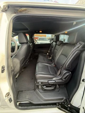 2023 Honda Odyssey - Image 15 of 21