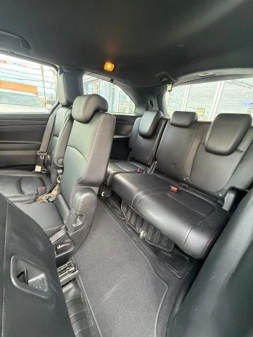 2023 Honda Odyssey - Image 16 of 21