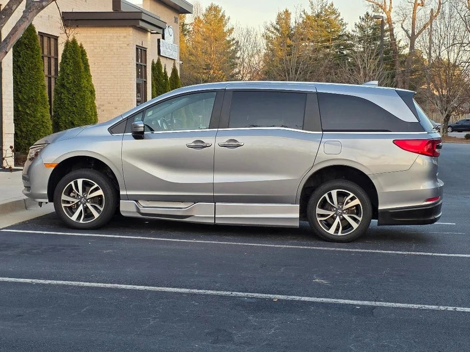 2023 Honda Odyssey - Image 3 of 21